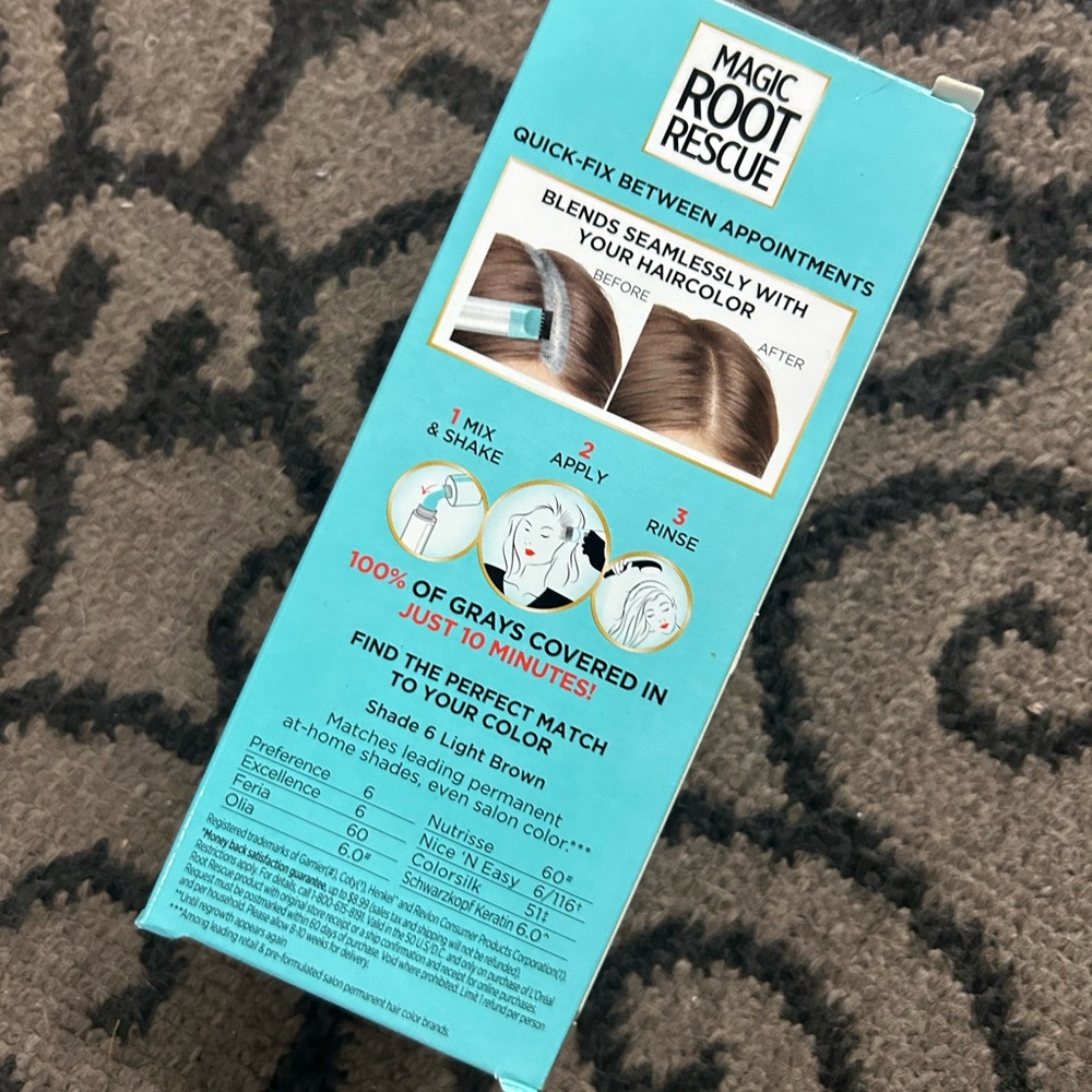 L'Oreal Magic Root Rescue Quick-Fix Kit - Picture 2 of 3